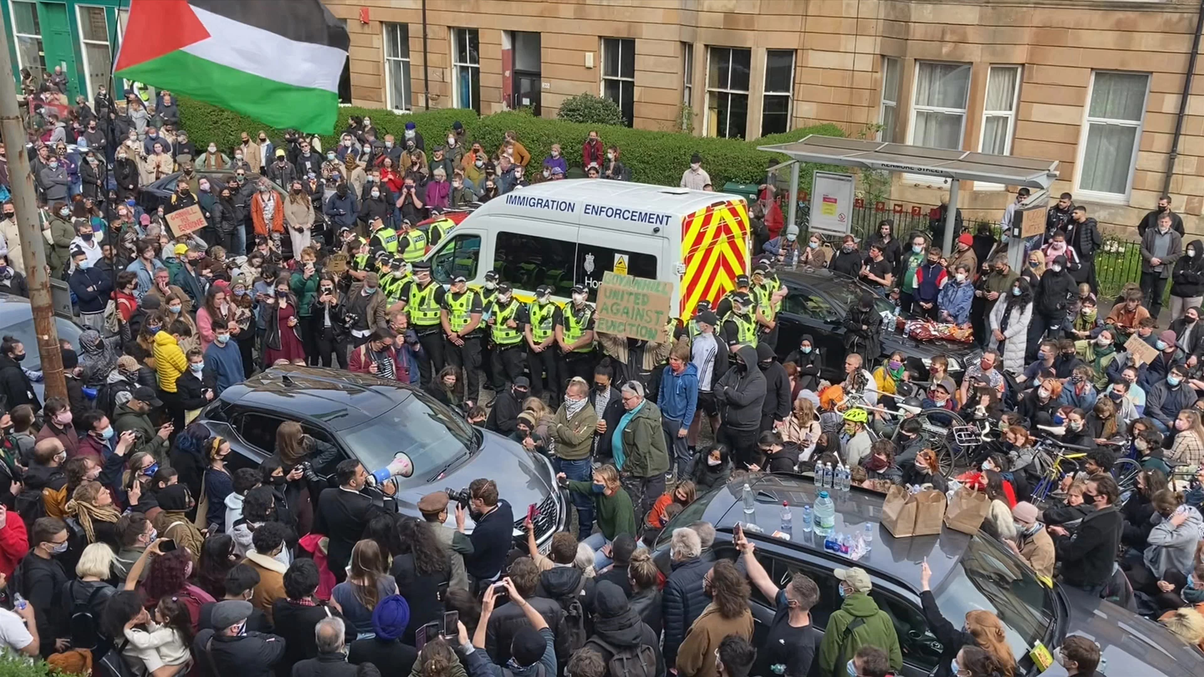 Backdrop for Everybody to Kenmure Street